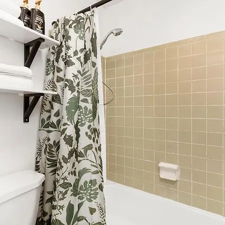 Chic, Modern Retreat, Kids&dog Friendly, Dt Matthews Charlotte