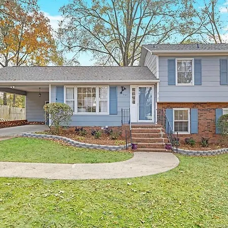 Chic, Modern Retreat, Kids&dog Friendly, Dt Matthews *