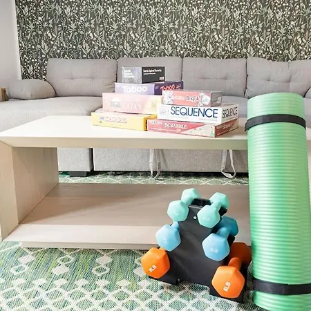 Chic, Modern Retreat, Kids&dog Friendly, Dt Matthews
