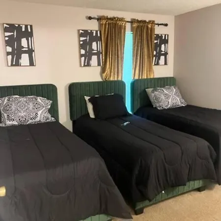 *new* Cozy & Luxe 2bed Apt W/ Patio And Work Space Apartment Charlotte