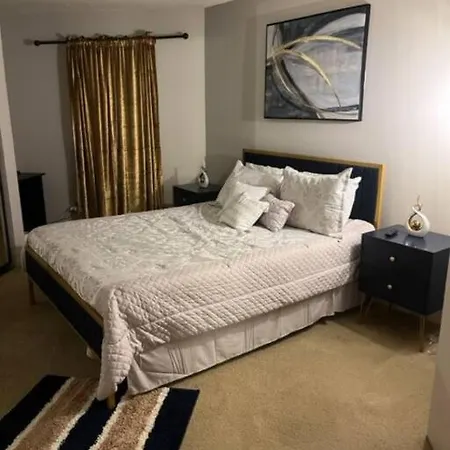 Apartment *new* Cozy & Luxe 2bed Apt W/ Patio And Work Space