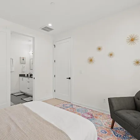 Stylish Modern 3br 3,5ba Townhouse In * Charlotte