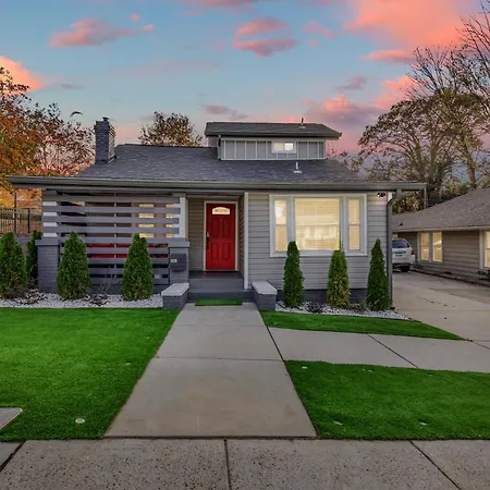 Spacious 3br House In * Charlotte