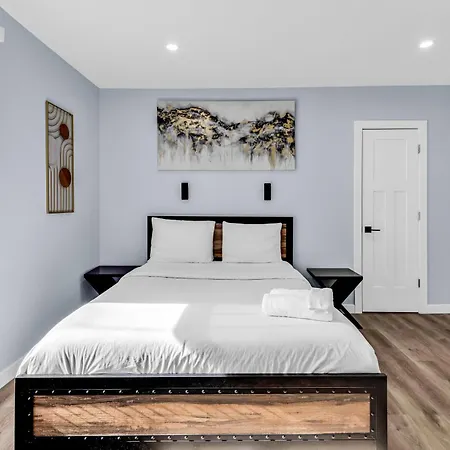 Holiday home Luxury 3br House In *