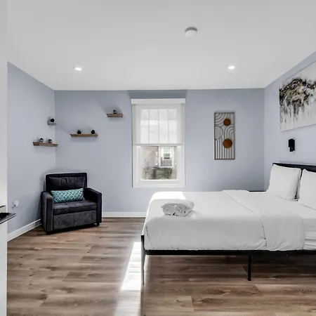 Luxury 3br House In
