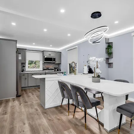 Luxury 3br House In Holiday home *