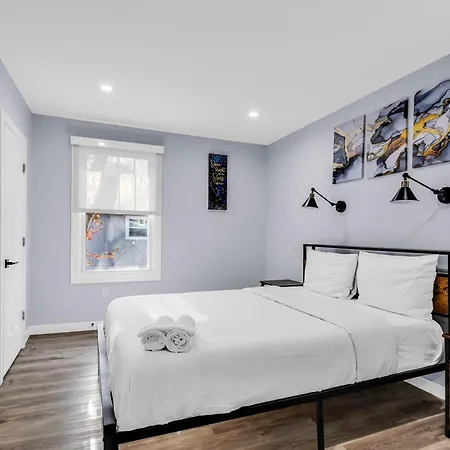 Holiday home Luxury 3br House In *