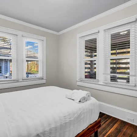 Luxury 3br Noda *