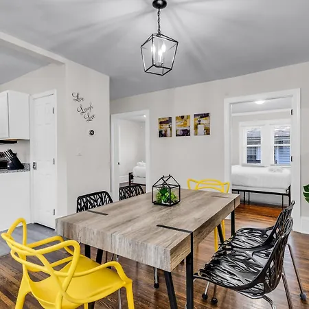 Luxury 3br Noda