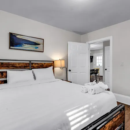 Luxury 3br Noda