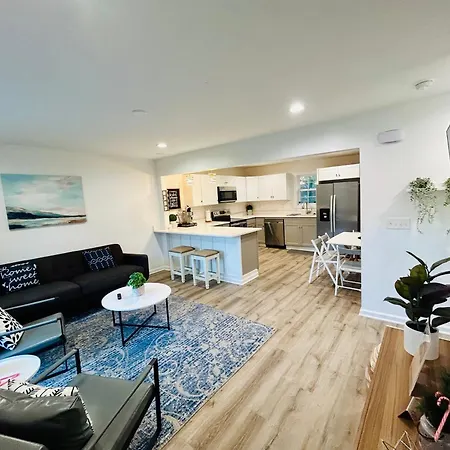 Holiday home Modern Near Uptown Clt, Airport And Charlotte