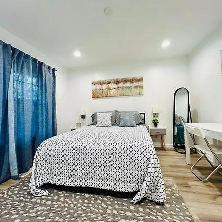 Modern Near Uptown Clt, Airport And Holiday home *