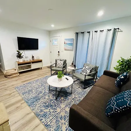 Holiday home Modern Near Uptown Clt, Airport And *