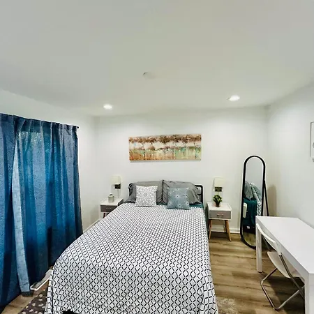 Holiday home Modern Near Uptown Clt, Airport And Charlotte
