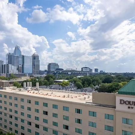 Doubletree By Hilton Uptown Hotel 3*