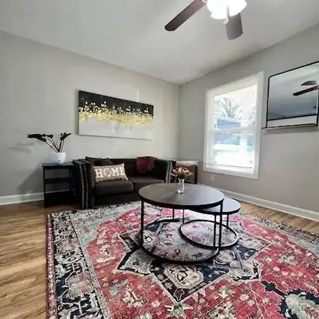 Gated 2br I 5 Min Uptown Apartment Charlotte