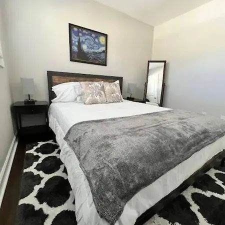 Gated 2br I 5 Min Uptown Apartment