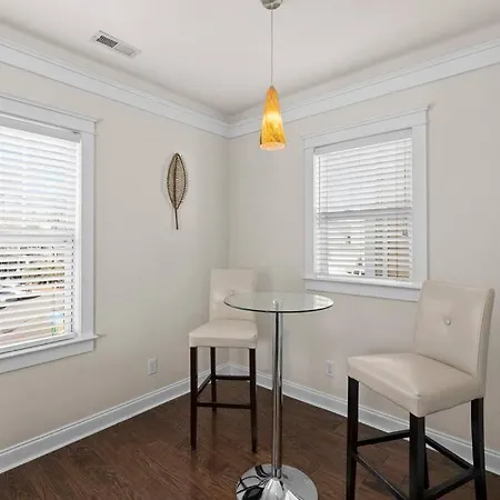 3br/3.5bath Uptown Aloft House. Holiday home Charlotte