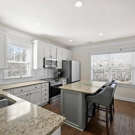 3br/3.5bath Uptown Aloft House. * Charlotte
