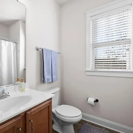 3br/3.5bath Uptown Aloft House. Holiday home Charlotte