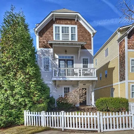 3br/3.5bath Uptown Aloft House. Holiday home *