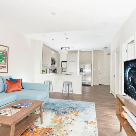 League Flats Uptown At West Trade Street Apartment Charlotte