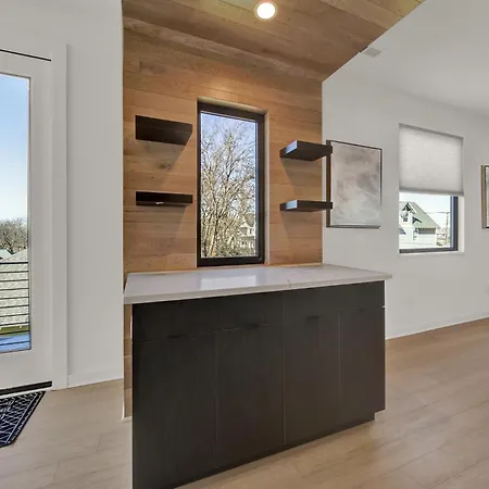 406 Katonah Amazing Location Rooftop Patio Views And A Gym Charlotte