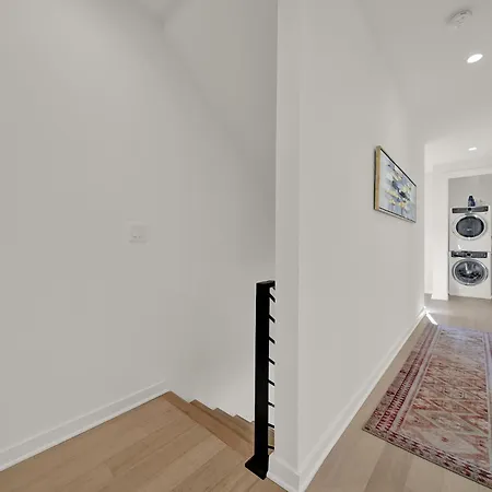 406 Katonah Amazing Location Rooftop Patio Views And A Gym Holiday home *