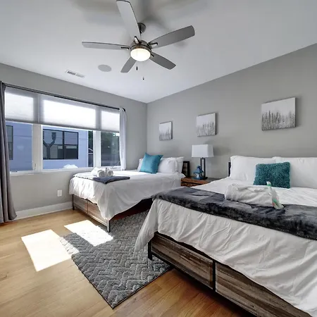 Holiday home 906 Westbrook B Views Rooftop Hot Tub And Short Walk To Stadium Charlotte