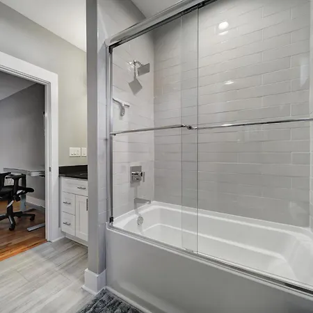 906 Westbrook B Views Rooftop Hot Tub And Short Walk To Stadium Holiday home