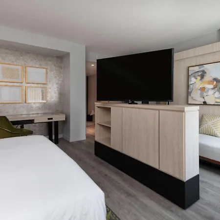 Hyatt Centric Southpark Hotel 4*