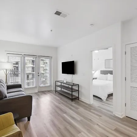 Premium And At Midtown 205 In Apartment Charlotte