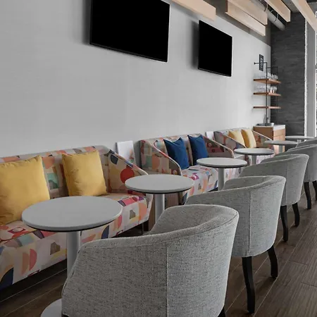 Homewood By Hilton Uptown First Ward 3*