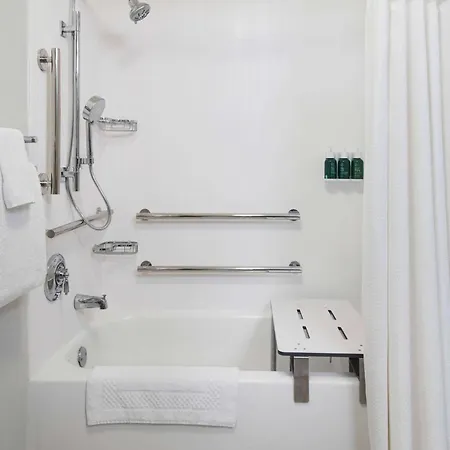 Sonesta Select Research Park 3*