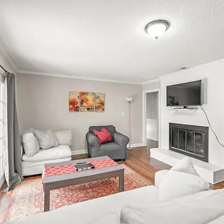 Holiday home Charming, Cozy Close To Uptown, Airport & Whitewater Center Charlotte
