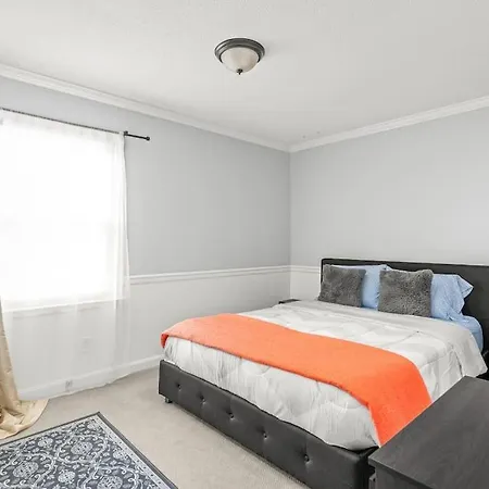 Charming, Cozy Close To Uptown, Airport & Whitewater Center Holiday home Charlotte