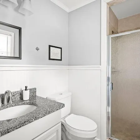 Holiday home Charming, Cozy Close To Uptown, Airport & Whitewater Center Charlotte
