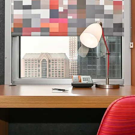 Hotel Aloft By Marriott Center Charlotte