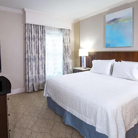 Hampton & South Park At Phillips Place Hotel 3*