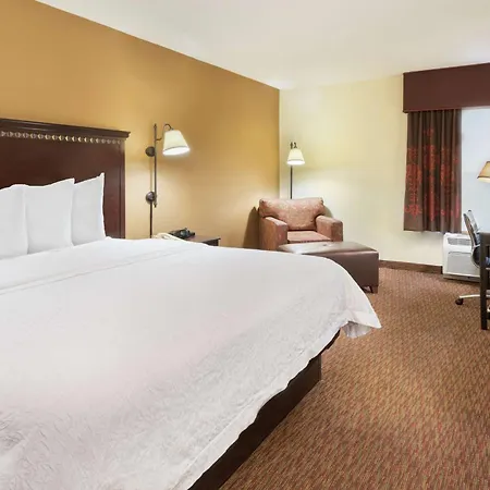 Hampton Place Hotel 3*