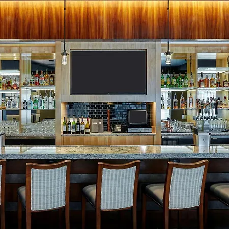 Hotel Doubletree By Hilton Uptown Charlotte