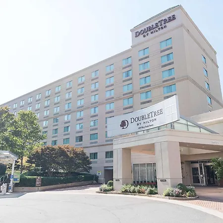 Doubletree By Hilton Uptown Hotel 3*