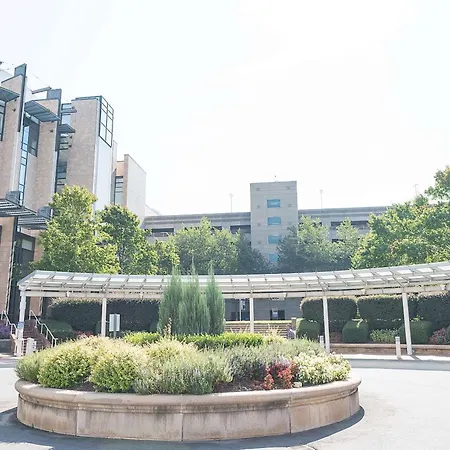 Doubletree By Hilton Uptown Hotel
