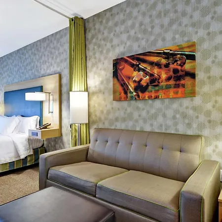 Home2 By Hilton Research Park 3*