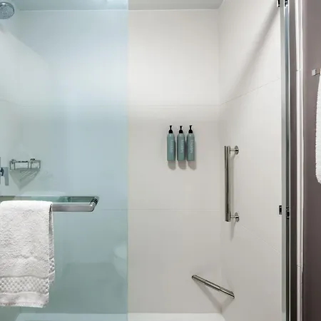 Courtyard By Marriott Ballantyne Hotel
