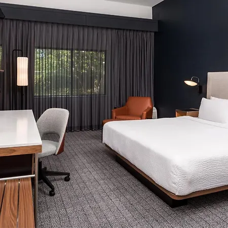 Courtyard By Marriott Ballantyne 3*
