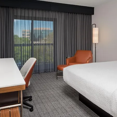 Courtyard By Marriott Ballantyne 3*