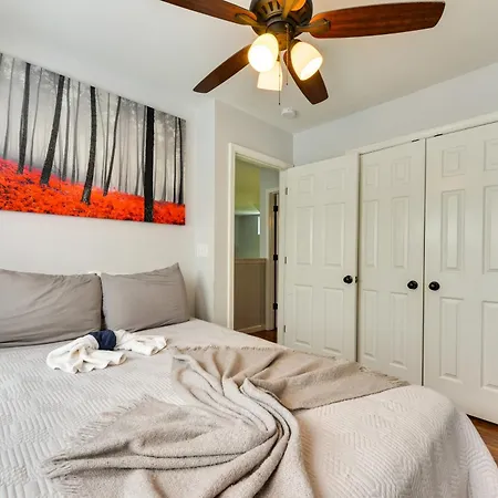Holiday home About 9 Mi To Bank Of America Stadium! *