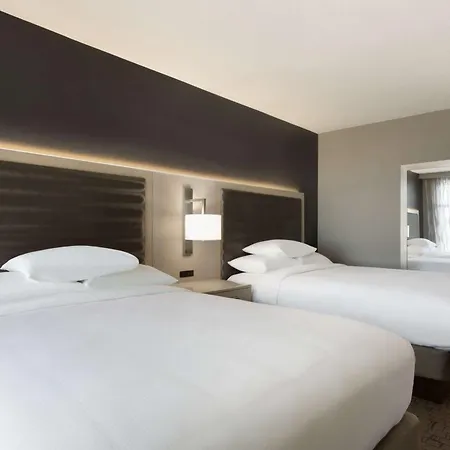 Hotel Embassy By Hilton Uptown Charlotte