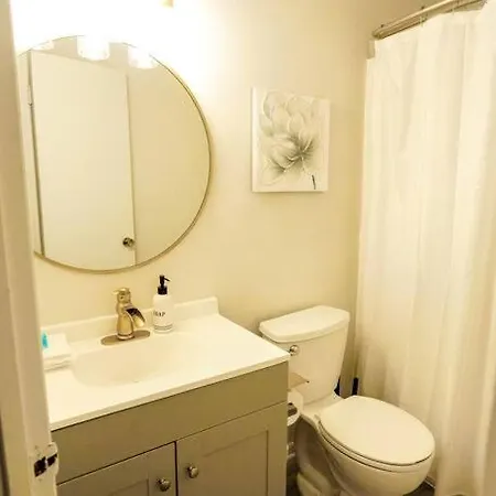 3 Bedroom Townhome Minutes To Uptown Charlotte
